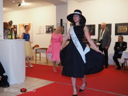 Fashion Show in der Contemplor Galerie Wien am 14. 03. 2024